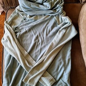Cowl neck top